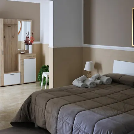 Dominique Comfort Apartment *