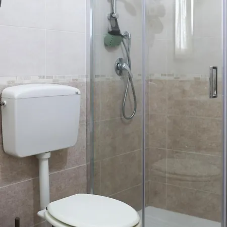 Dominique Comfort דירה *